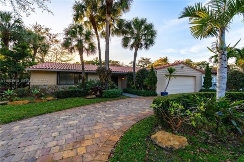 Купить виллу или дом в Майами-Лейкс, Флорида 3 спальни, 195.75м2, № 2009294 - фото 26