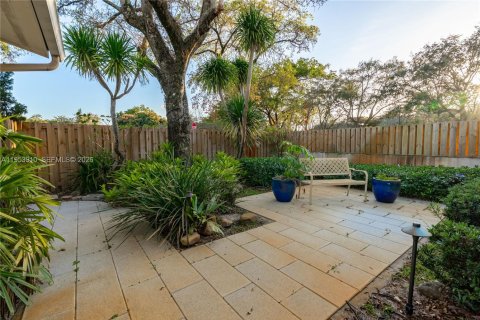 Купить виллу или дом в Майами-Лейкс, Флорида 3 спальни, 195.75м2, № 2009294 - фото 24