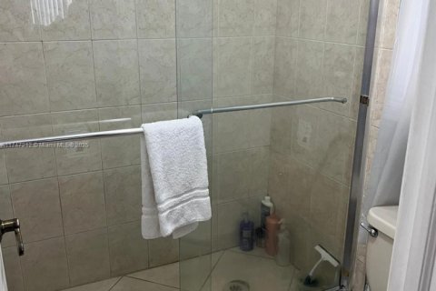Condo in Coral Springs, Florida, 3 bedrooms  № 1710753 - photo 24