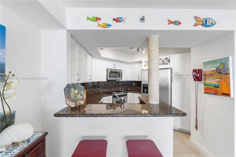 Copropriété à louer à Miami Beach, Floride: 2 chambres, 110.55 m2 № 1833741 - photo 11