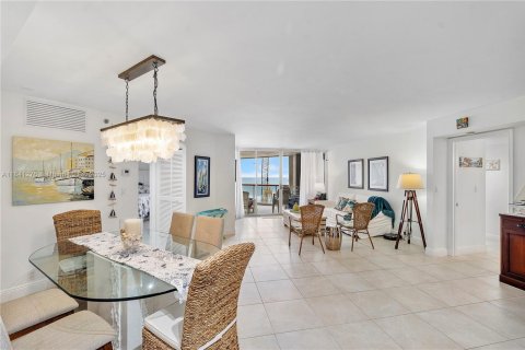 Copropriété à louer à Miami Beach, Floride: 2 chambres, 110.55 m2 № 1833741 - photo 14