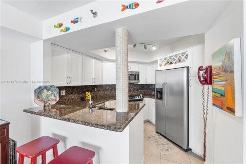 Copropriété à louer à Miami Beach, Floride: 2 chambres, 110.55 m2 № 1833741 - photo 25