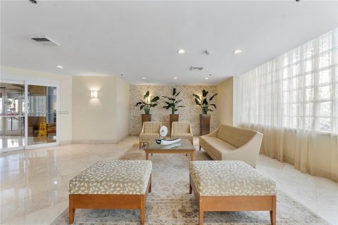 Copropriété à louer à Miami Beach, Floride: 2 chambres, 110.55 m2 № 1833741 - photo 1