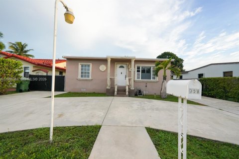 Casa en Hialeah, Florida 2 dormitorios, 74.32 m2 № 2358000