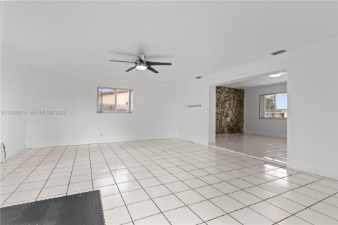 Купить виллу или дом в Холливуд, Флорида 3 спальни, 140.84м2, № 1964923 - фото 19