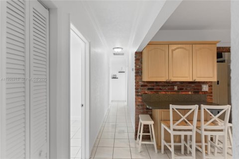 Купить виллу или дом в Холливуд, Флорида 3 спальни, 140.84м2, № 1964923 - фото 22