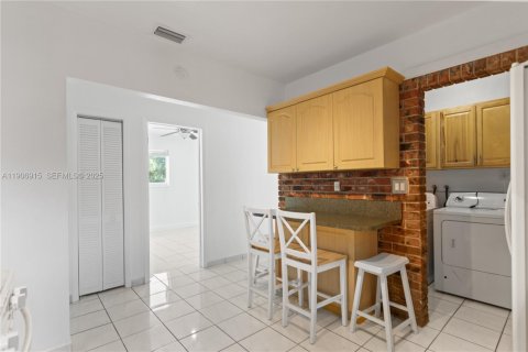 Купить виллу или дом в Холливуд, Флорида 3 спальни, 140.84м2, № 1964923 - фото 28