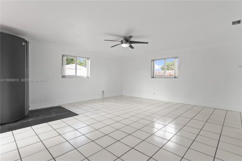 Купить виллу или дом в Холливуд, Флорида 3 спальни, 140.84м2, № 1964923 - фото 18