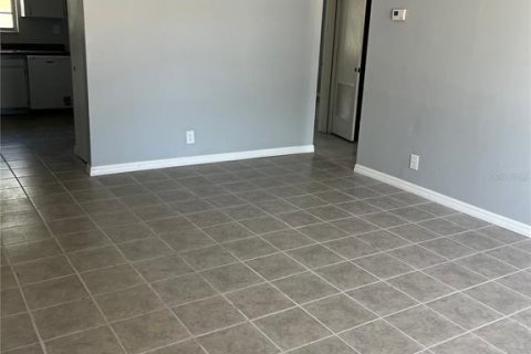 Appartement à louer à Kissimmee, Floride: 2 chambres, 74.32 m2 № 2093025 - photo 3