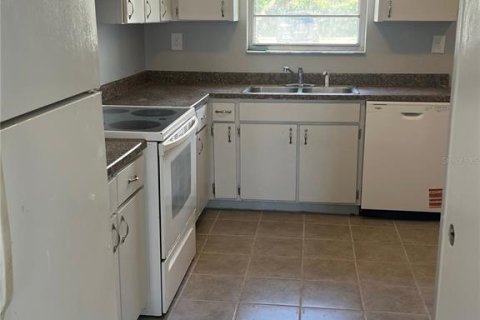 Appartement à louer à Kissimmee, Floride: 2 chambres, 74.32 m2 № 2093025 - photo 4