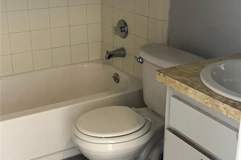 Appartement à louer à Kissimmee, Floride: 2 chambres, 74.32 m2 № 2093025 - photo 7
