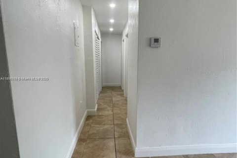 Copropriété à vendre à Pinecrest, Floride: 2 chambres, 74.79 m2 № 1858934 - photo 5