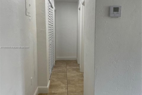 Copropriété à vendre à Pinecrest, Floride: 2 chambres, 74.79 m2 № 1858934 - photo 4