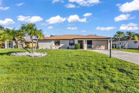 Villa ou maison à vendre à Punta Gorda, Floride: 3 chambres, 169.27 m2 № 2420467 - photo 5