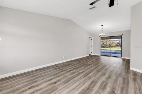 Villa ou maison à vendre à Punta Gorda, Floride: 3 chambres, 169.27 m2 № 2420467 - photo 11