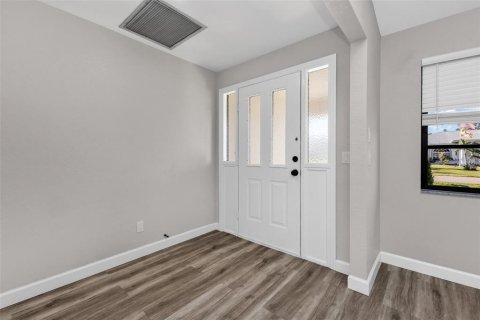 Villa ou maison à vendre à Punta Gorda, Floride: 3 chambres, 169.27 m2 № 2420467 - photo 7