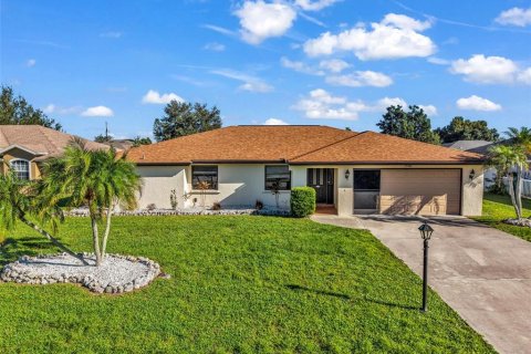 Villa ou maison à vendre à Punta Gorda, Floride: 3 chambres, 169.27 m2 № 2420467 - photo 3