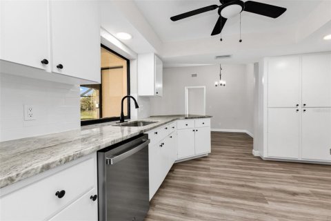 Villa ou maison à vendre à Punta Gorda, Floride: 3 chambres, 169.27 m2 № 2420467 - photo 14