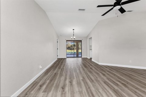 Villa ou maison à vendre à Punta Gorda, Floride: 3 chambres, 169.27 m2 № 2420467 - photo 12