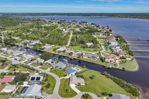 Villa ou maison à vendre à Port Charlotte, Floride: 3 chambres, 176.42 m2 № 2133715 - photo 5
