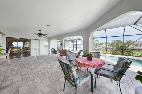 Villa ou maison à vendre à Port Charlotte, Floride: 3 chambres, 176.42 m2 № 2133715 - photo 21