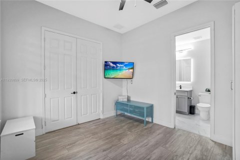 Купить виллу или дом в Купер-Сити, Флорида 4 спальни, 252.69м2, № 1991107 - фото 16