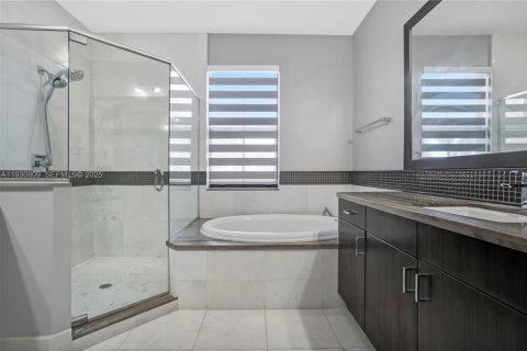 Купить виллу или дом в Купер-Сити, Флорида 4 спальни, 252.69м2, № 1991107 - фото 24