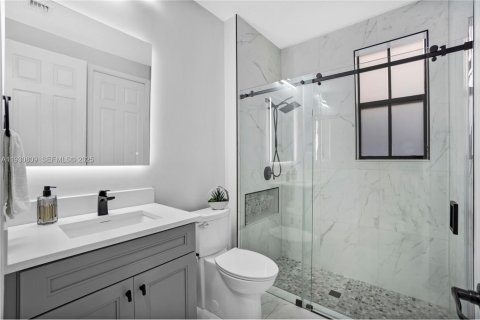 Купить виллу или дом в Купер-Сити, Флорида 4 спальни, 252.69м2, № 1991107 - фото 15