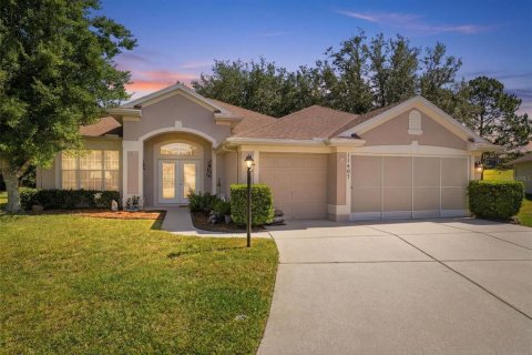 House in Spring Hill, Florida 4 bedrooms, 215.44 sq.m. № 2107662