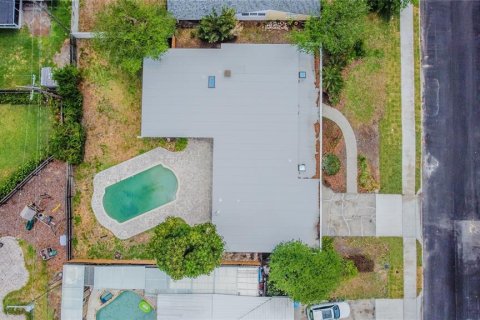 House in Maitland, Florida 4 bedrooms, 206.06 sq.m. № 1682929 - photo 21