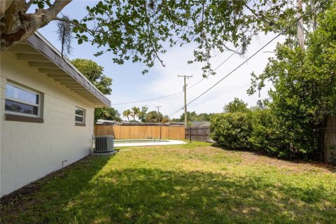 House in Maitland, Florida 4 bedrooms, 206.06 sq.m. № 1682929 - photo 14