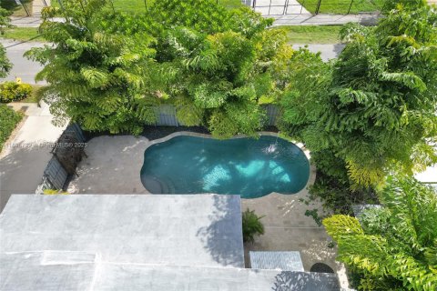 Купить виллу или дом в Форт-Лодердейл, Флорида 3 спальни, 102.94м2, № 1948624 - фото 23