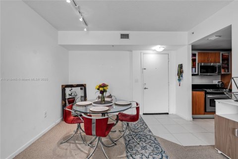 Купить кондоминиум в Авентура, Флорида 2 спальни, 109.53м2, № 1974366 - фото 13