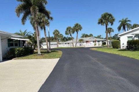 Condo in Bradenton, Florida, 2 bedrooms  № 1725330 - photo 4