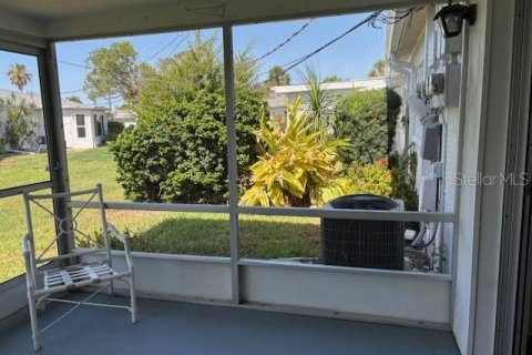 Condo in Bradenton, Florida, 2 bedrooms  № 1725330 - photo 28