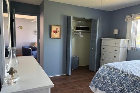 Condo in Bradenton, Florida, 2 bedrooms  № 1725330 - photo 24