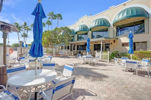 Condo in Davie, Florida, 2 bedrooms № 2086737 - photo 29