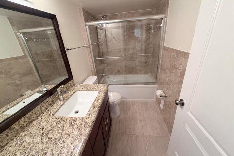 Condo in Davie, Florida, 2 bedrooms № 2086737 - photo 17