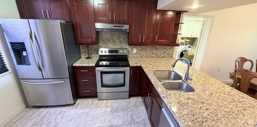 Condo in Davie, Florida, 2 bedrooms № 2086737