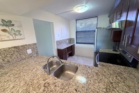 Condo in Davie, Florida, 2 bedrooms № 2086737 - photo 3