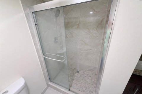 Condo in Davie, Florida, 2 bedrooms № 2086737 - photo 15