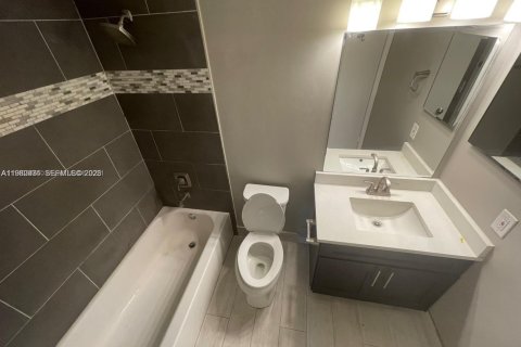 Copropriété à louer à Oakland Park, Floride: 2 chambres, 96.43 m2 № 2079871 - photo 7
