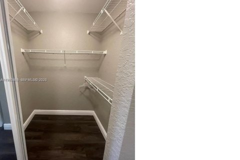 Copropriété à louer à Oakland Park, Floride: 2 chambres, 96.43 m2 № 2079871 - photo 10