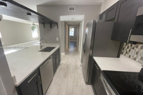Copropriété à louer à Oakland Park, Floride: 2 chambres, 96.43 m2 № 2079871 - photo 13
