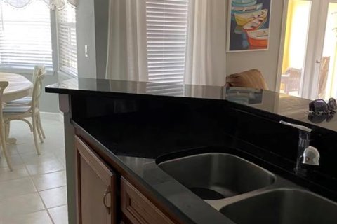 Copropriété à louer à Saint Petersburg, Floride: 2 chambres, 83.61 m2 № 2112377 - photo 13