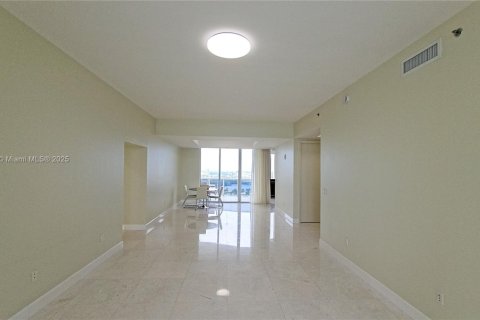 Condominio en alquiler en Sunny Isles Beach, Florida, 3 dormitorios, 216.18 m2 № 1841123 - foto 3
