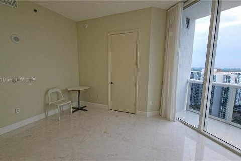Condominio en alquiler en Sunny Isles Beach, Florida, 3 dormitorios, 216.18 m2 № 1841123 - foto 20