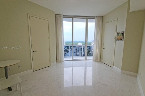 Condominio en alquiler en Sunny Isles Beach, Florida, 3 dormitorios, 216.18 m2 № 1841123 - foto 19