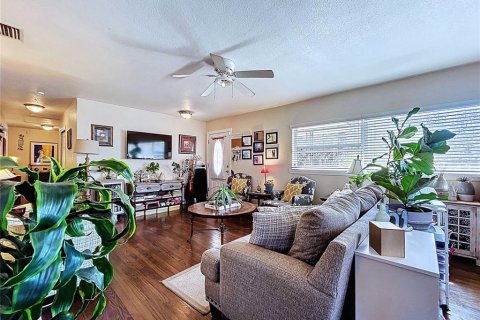Casa en venta en Lakeland, Florida, 3 dormitorios, 219.81 m2 № 2118469 - foto 7