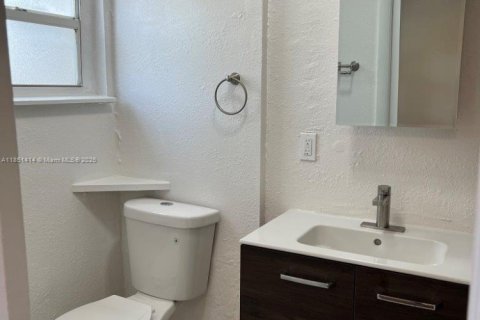 Commercial property in Hollywood, Florida 268.21 sq.m. № 1857428 - photo 24